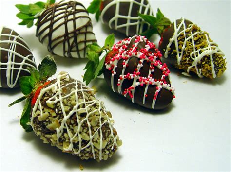 One Dozen 12 Gourmet Chocolate Covered Strawberries On