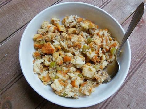 How To Make A Turkey And Sage Bread Dressing