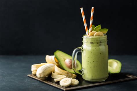 Your Ultimate Green Superfood Smoothie On The Table