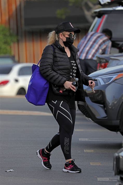 Rebel Wilson Hike At Griffith Park In Los Angeles Gotceleb