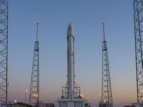 Watch Spacex Successfully Launches Falcon 9 Rocket Months After Blast