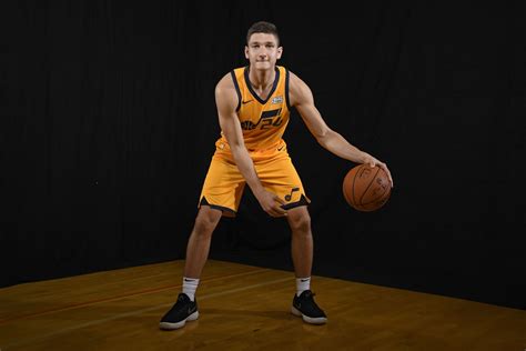 Grayson Allen dons the Utah Jazz blue and gold for the first time
