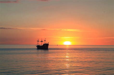 Wallpaper Landscape Colorful Ship Boat Sunset Sea Water