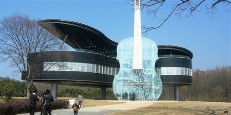 Grand Piano And Violin Shaped House In China Is The Ultimate Place For