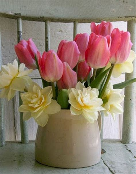 40 Stunning And Easy Diy Tulip Arrangement Ideas Flower Arrangements
