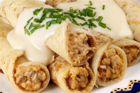 Panqueca De Frango Com Molho Branco Simples