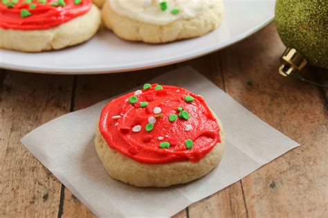 Lofthouse Style Christmas Frosted Sugar Cookies Recipe Life Love Liz