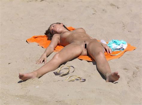 激写ヌーディストビーチで美少女が開脚したまま寝ちゃった結果wwwww画像あり ポッカキット