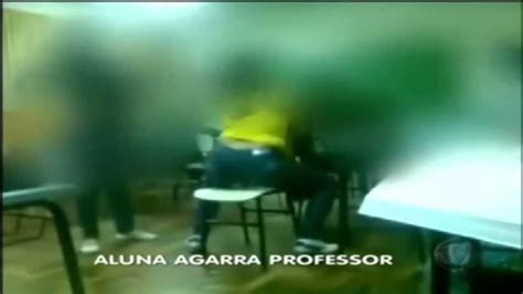 Aluna Faz Dan A Sensual Para Professor Dentro De Sala De Aula No Rs