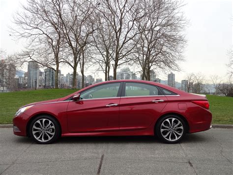 Get detailed information on the 2014 hyundai sonata se 2.0t a/t including features, fuel economy, pricing, engine, transmission, and more. 2014 Hyundai Sonata 2.0T Limited Road Test Review | The ...