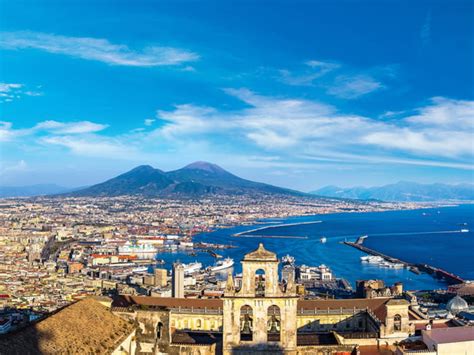 Summertime is characterized by hot and humid weather and makes touring everything but the beach sticky and sweaty. 5 top places to visit in the Bay of Naples - Saga