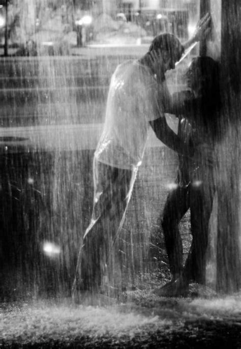Romantic Kiss Rain