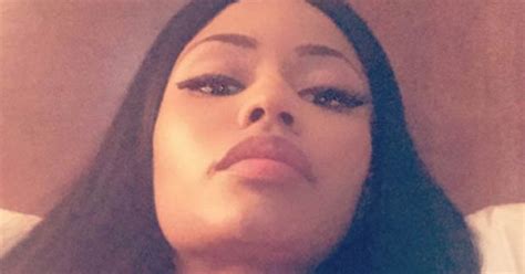 Braless Nicki Minaj Is 999 Boob In Titillating Cleavage Close Up