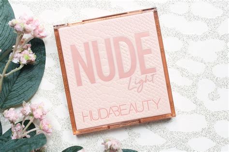 Huda Beauty Light Nude Obsessions Palette Review Swatches Hannah Heartss