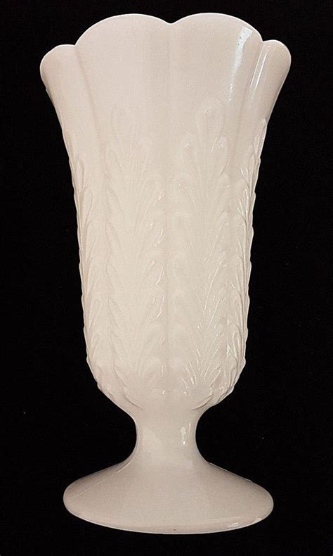 E O Brody M5200 Milk Glass Vase 9 Tall And Flawless Brody Of