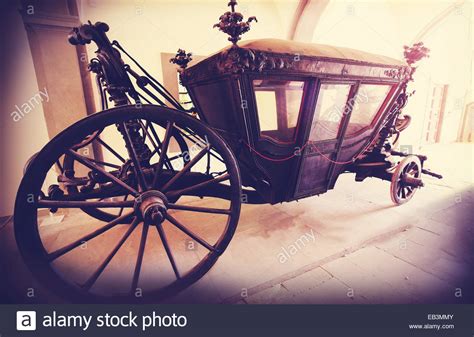 Old Vintage Carriage Hi Res Stock Photography And Images Alamy