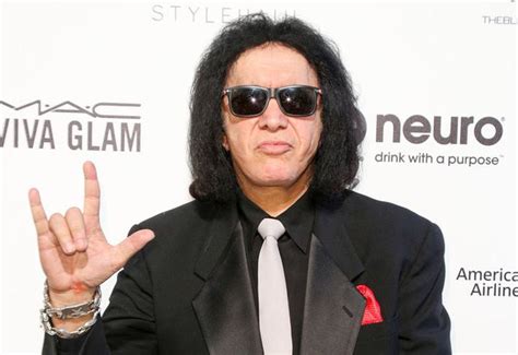 Gene Simmons Wants To Trademark Devil Horns Rock Sign But Hes Doing