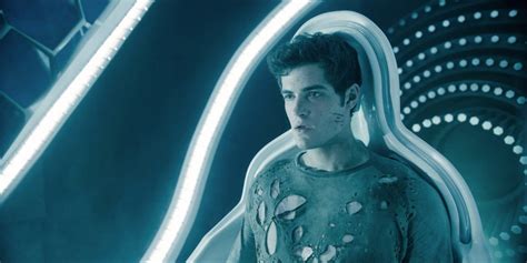 Max Steel - Movie Review - Fortress of Solitude - Superhero