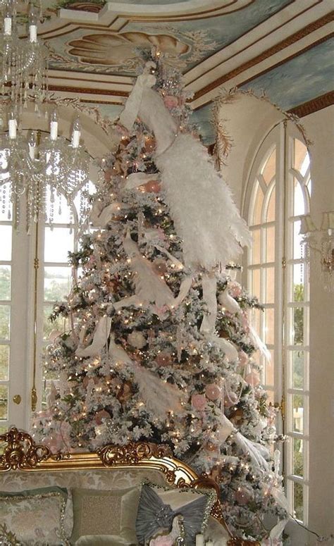 30 Exquisitely Stunning Victorian Christmas Decorating Ideas All