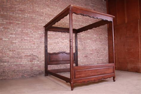 The elegant shelf features a subtly arched opening, crowned with a prominent molding see more about the toulouse in our new catalogs! Henredon French Provincial Louis XV Carved Oak Queen Size ...