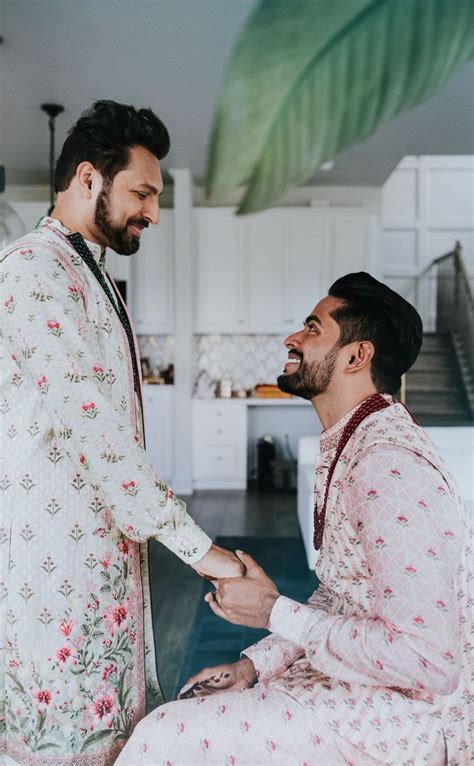 These Two Grooms Got Married In A Strikingly Beautiful Hindu Wedding Huffpost Uk Relationships