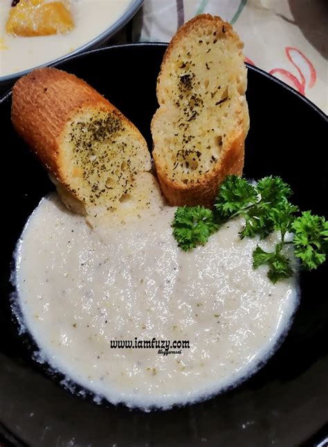 Stir and heat gently until warm and. Resepi Cauliflower Soup Dengan Roti Bakar Sedap Baik Untuk ...