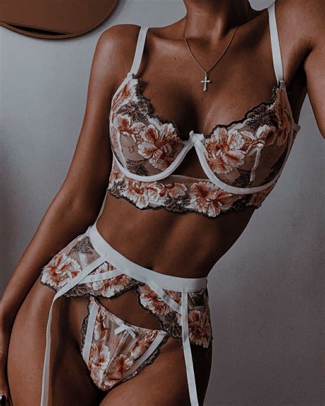 Pin On Aesthetic • Body And Lingerie