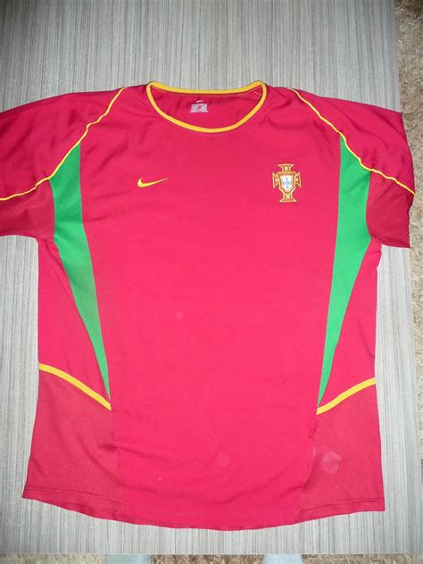 Led by manager fernando santos. Portugal Home football shirt 2002 - 2004.