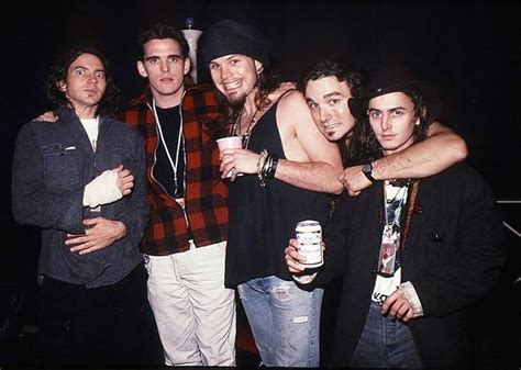 Everybody Loves Our Town — Pearl Jam 1993 Pearl Jam Eddie Vedder Matt Dillon Image Of The Day