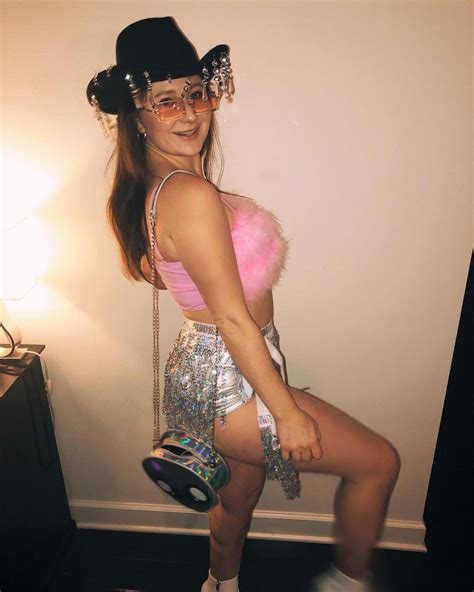 Emma Rose Kenney Sexy Cowgirl At Halloween 3 Photos The Fappening