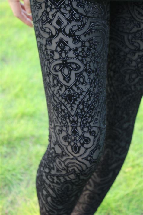 Lace Floral Print Black Velvet Spandex Leggings Tights For Sport Yoga