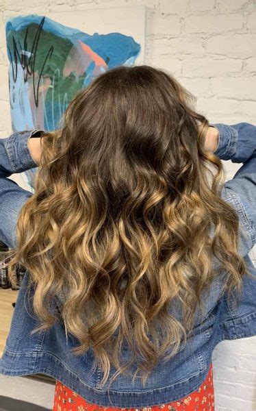 What is the Difference Between a Balayage and an Ombré
