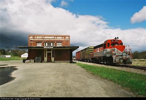 That's maine owned, maine operated, it matters.® thank you for choosing to support a local business. RailPictures.Net Photo: BAR 21 Bangor & Aroostook EMD GP7 ...