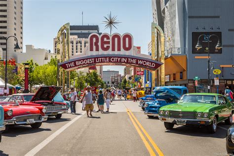 Roadtrippin' 2019: Cool cars and music at Hot August Nights