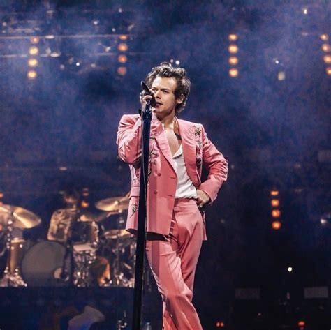 A Definitive Ranking Of Harry Styles 2018 Tour Suits Harry Styles