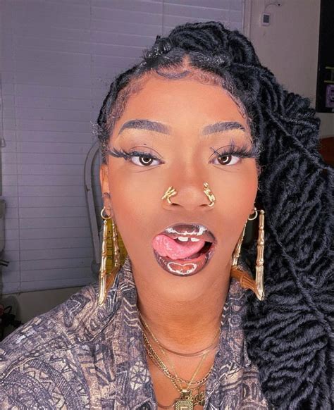 Pin By 𝐀 𝐍 𝐀 🌹 On Girls Cute Nose Piercings Cute Piercings
