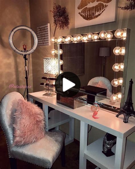 15 Impressive Diy Makeup Vanity Decoration Ideas That You Will Love It Glam Room Vanity Decor