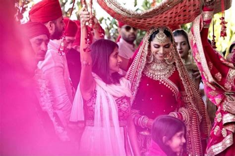 Deepika And Ranveers North Indian Wedding Photos Will Make Your Day