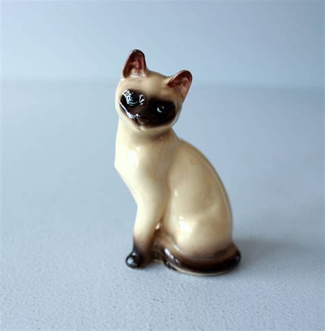 Vintage Siamese Cat Ceramic Cat Figurine Beige Black Brown Etsy Cat