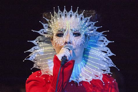 In Photos Björk Performs At Iceland Airwave 2016