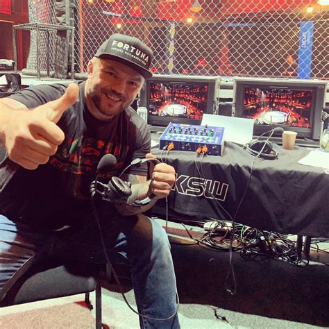 Mmaniac as a fighter, trainer, commentator and many others. Łukasz Jurkowski rozśmiesza do łez: "Juras od zawsze lubił ...