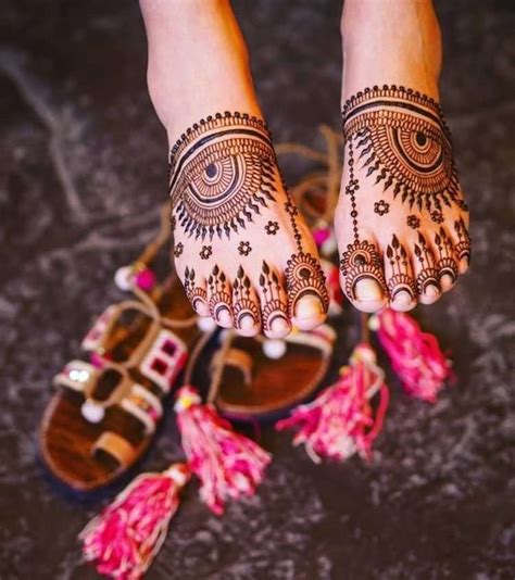 Trendy New Feet Mehendi Designs That Are Perfect For Your Upcoming