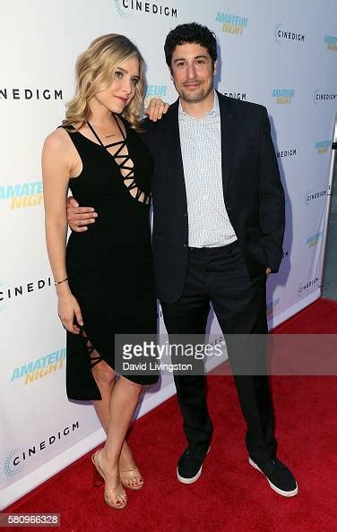 Actress Jenny Mollen And Husband Actor Jason Biggs Attend The News Photo Getty Images