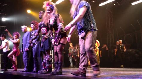 We Will Rock You London Tour Eind Applaus 120413 Youtube