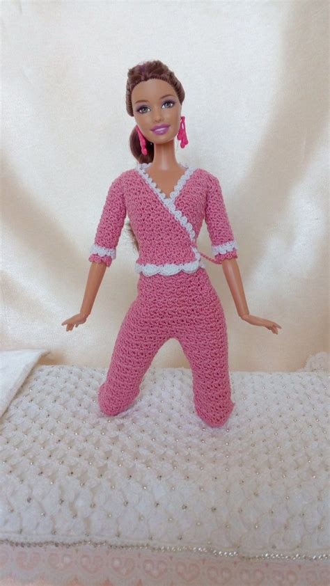 Pdf Barbie Pajamas English Pattern Etsy Canada En 2022 Vêtements Barbie Crochet Tenues