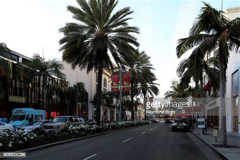 North Rodeo Drive In Photos And Premium High Res Pictures Getty Images
