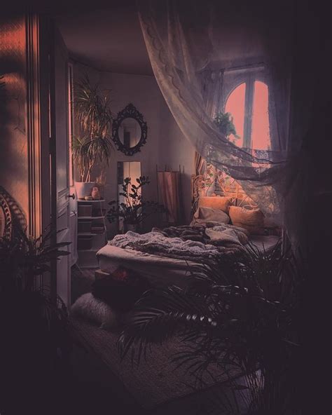 Pin By Meg On Aesthetic And Photography Dark Cozy Bedroom Dark