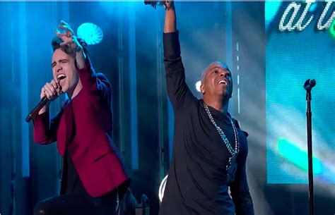 watch panic at the disco perform “thong song” with sisqó