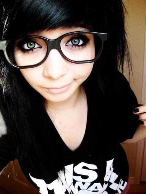 Emo Chick Wearing Eyeglasses Emo Wallpapers Of Emo Boys And Girls