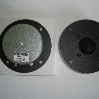 Audax indonesia memproduksi berbagai macam produk speaker dan tweeter untuk walet. Vente et réparation de haut-parleur Audax de gamme Tweeter